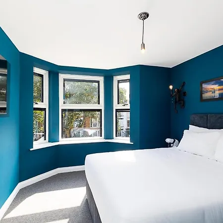 23 Trafalgar Square With Hot Tub And Cinema