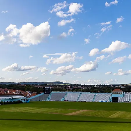 Ferienhaus 23 Trafalgar Square With Hot Tub And Cinema