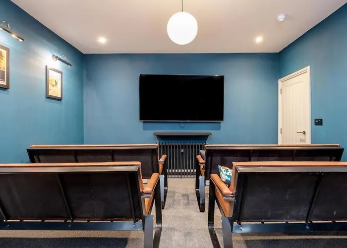 23 Trafalgar Square With Hot Tub And Cinema * Scarborough