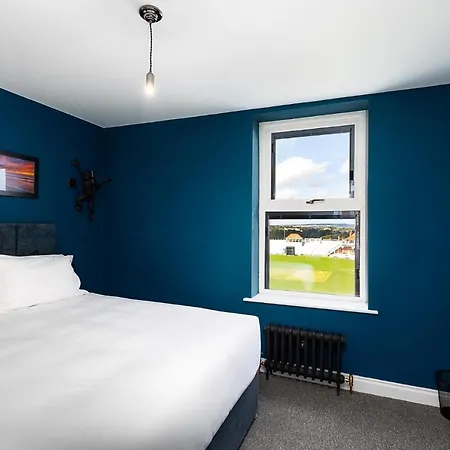 23 Trafalgar Square With Hot Tub And Cinema