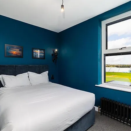 23 Trafalgar Square With Hot Tub And Cinema * Scarborough