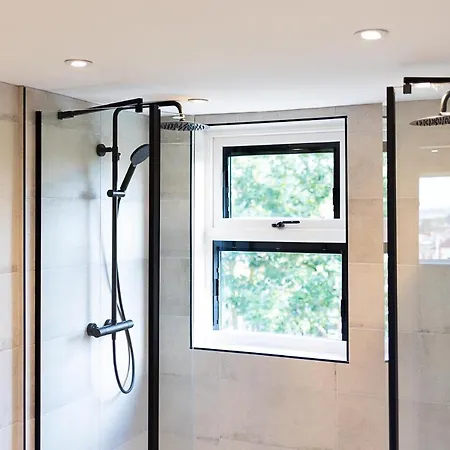 23 Trafalgar Square With Hot Tub And Cinema Hébergement de vacances